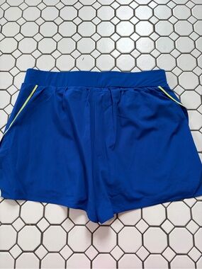 Wilson Backswing Pleated Women’s Tennis Shorts With Built In Shorts Size L  Blue